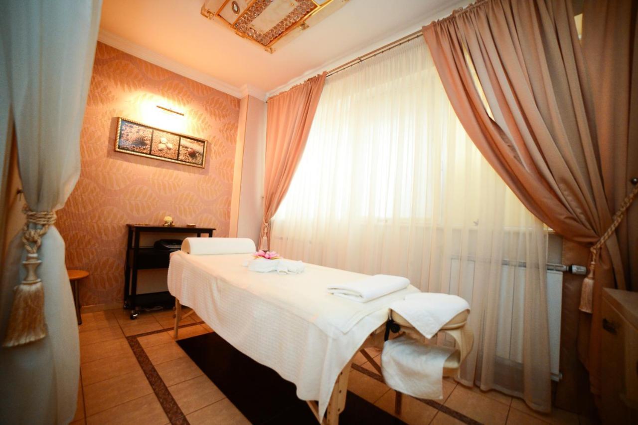Visak Hotel Kiev Bilik gambar